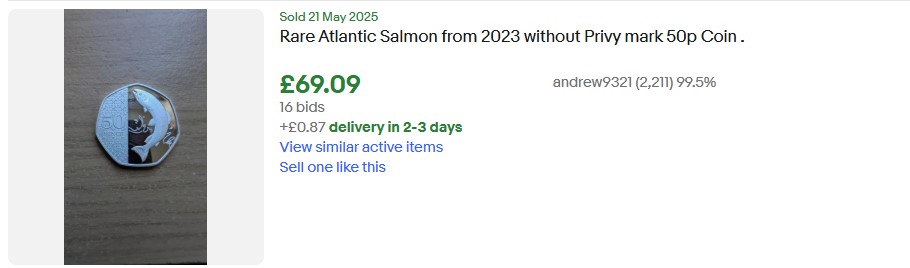 Foto de una rara moneda de 50p con un salmón del Atlántico, vendido por £ 69.09.