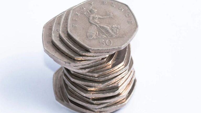 El patrón de ultra rara en la moneda de 50p