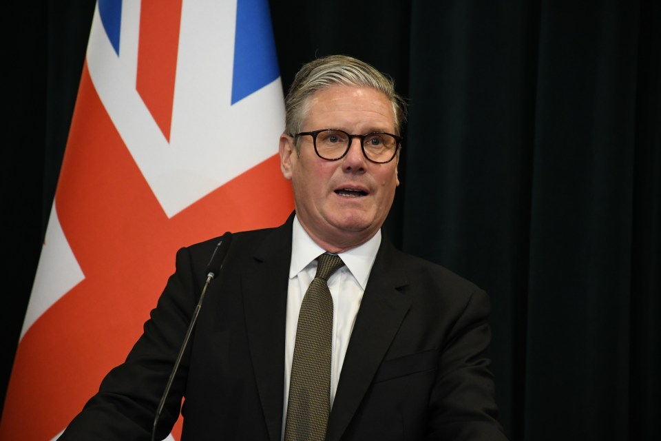 Keir Starmer, primer ministro británico, en una conferencia de prensa.