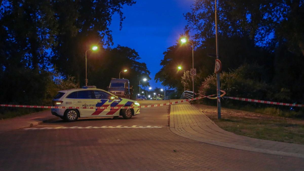 La persona murió después del fuego en una casa flotante