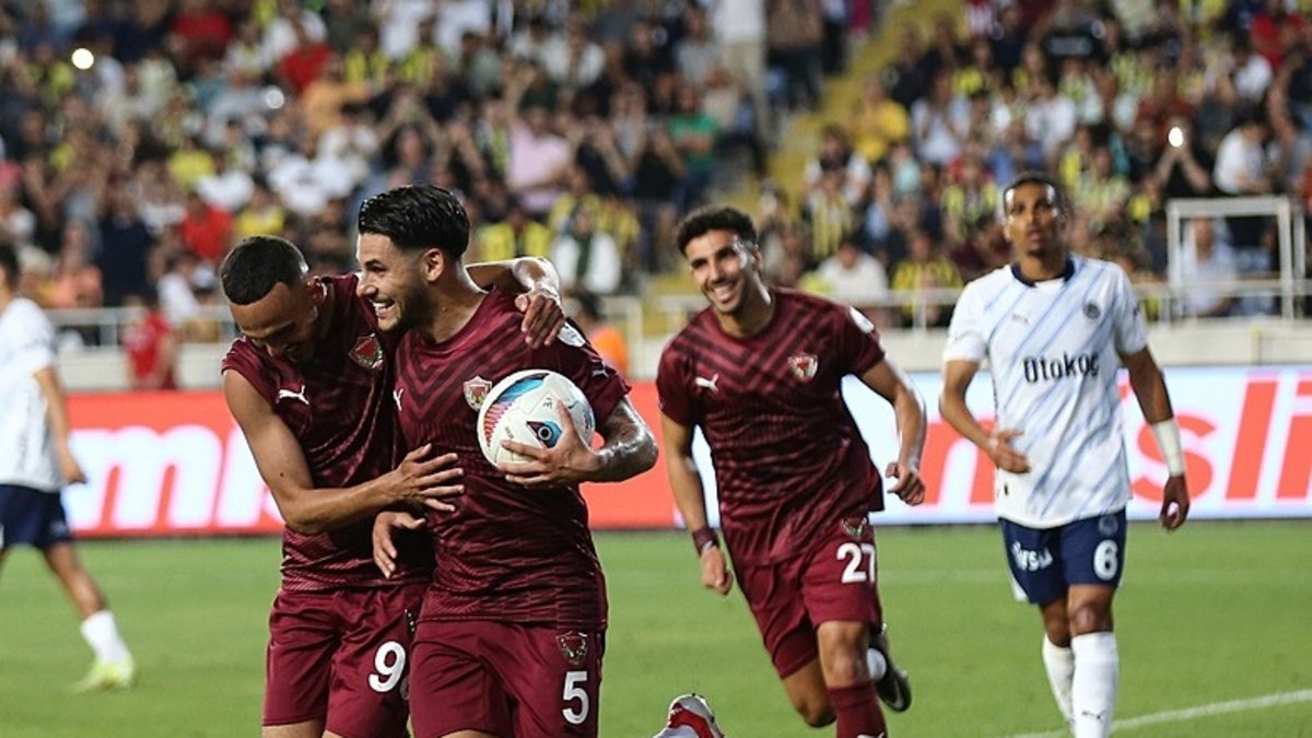 Atakaş Hataayspor 4-2 Fenerbahçe (Resultado del partido - Resumen) ¡Gran