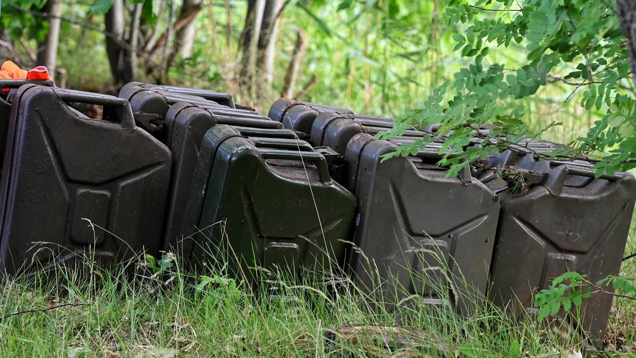 Los vapores venenosos se liberan en barriles volcados: la investigación