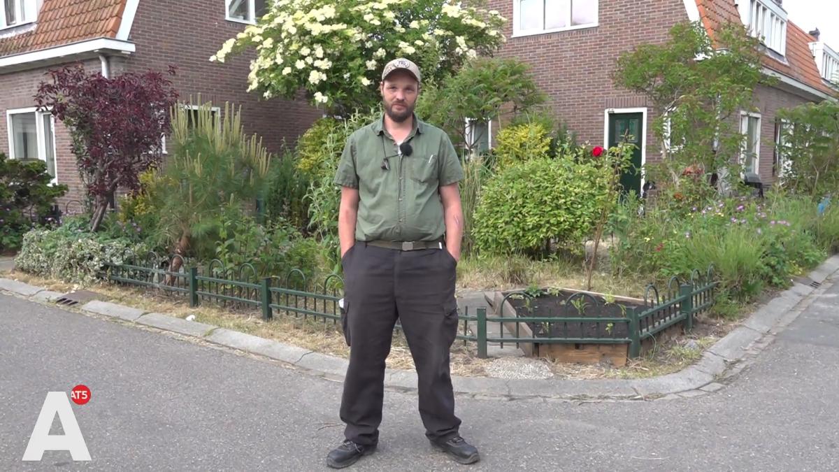 Rob ha estado manteniendo un jardín de esquina durante años,
