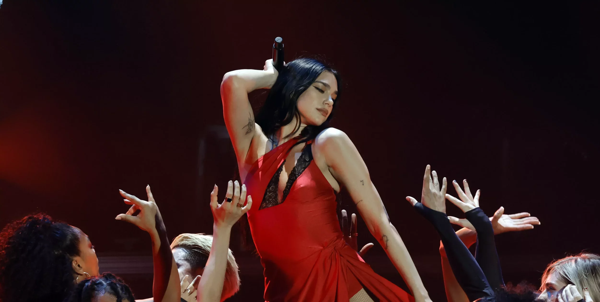 "99 globos": Dua Lipa canta a Nena completamente en alemán