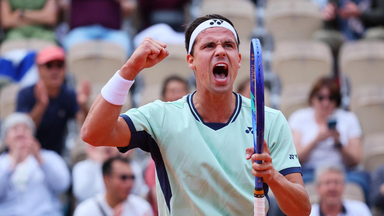 Abierto de Francia: Altmaier tiene éxito en sorpresa, Corpatsch está