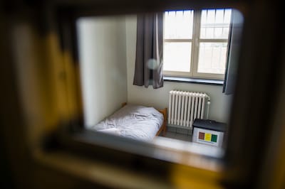 Acuerdo sobre medidas de emergencia contra las prisiones superpobladas