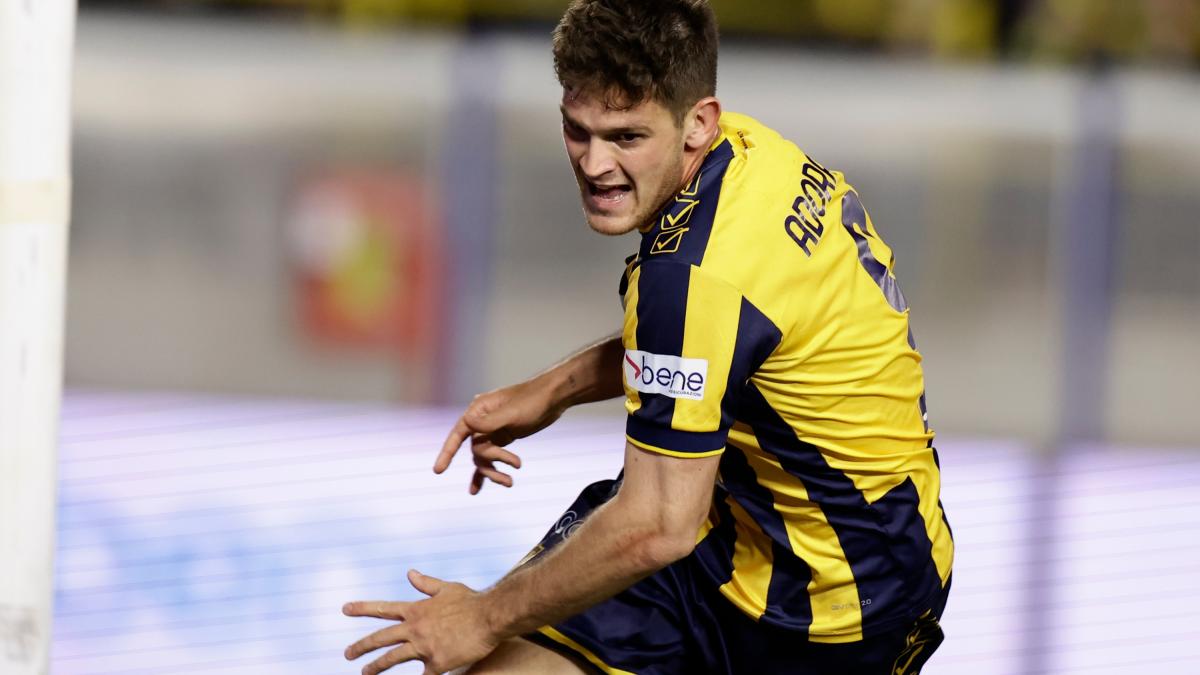 Adorante-Gol, Gioia Juve Stabia. Palermo Shock, ya está fuera de