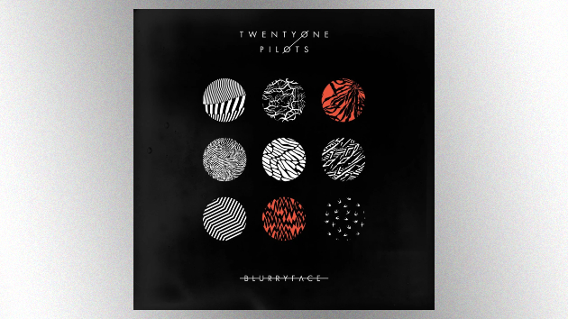 Ahora estamos (aún) estresados: Twenty One '' Bullryface 'cumple 10