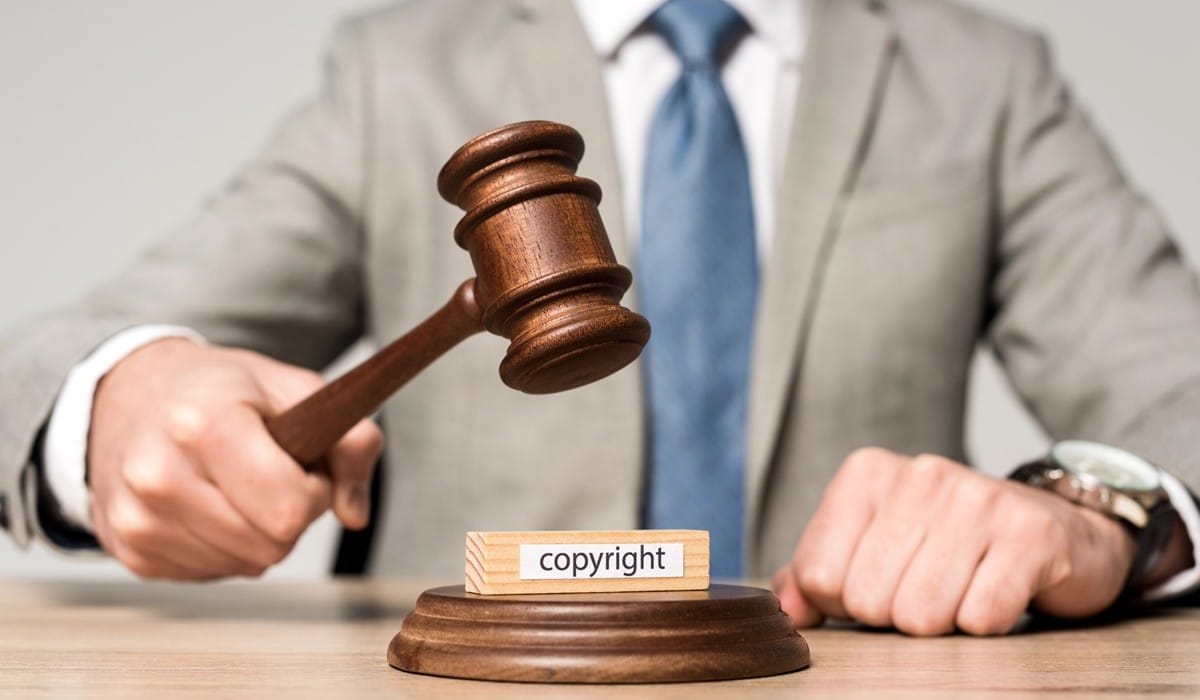 Ai y copyright: cuando el cazador se convierte en un