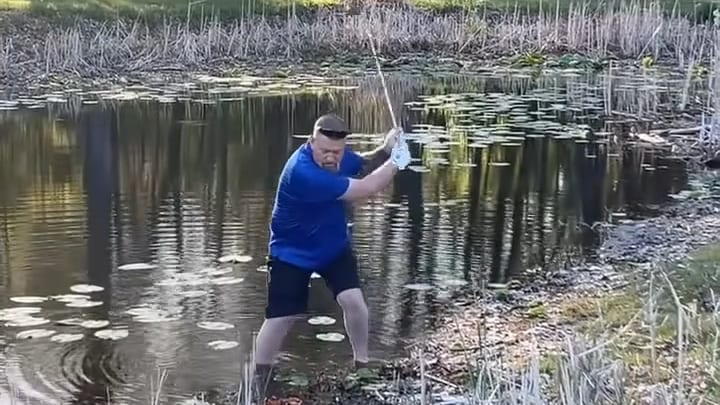 "Aleluya" - ¡Sensacional trazo de golf bajo el agua!