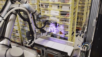 Amazon presenta a Robotarm 'Vulcan' que puede sentirse