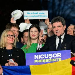 Ambos candidatos reclaman la victoria en Rumania sobre la base