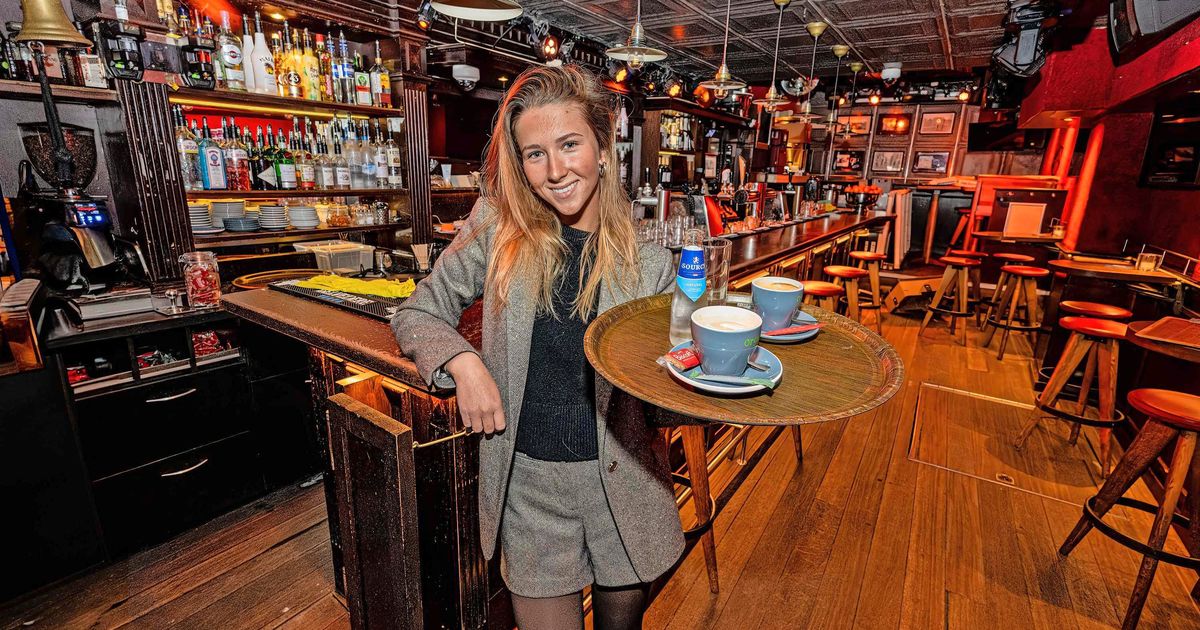 Angel (18) es el jefe de catering más joven Leidseplein: