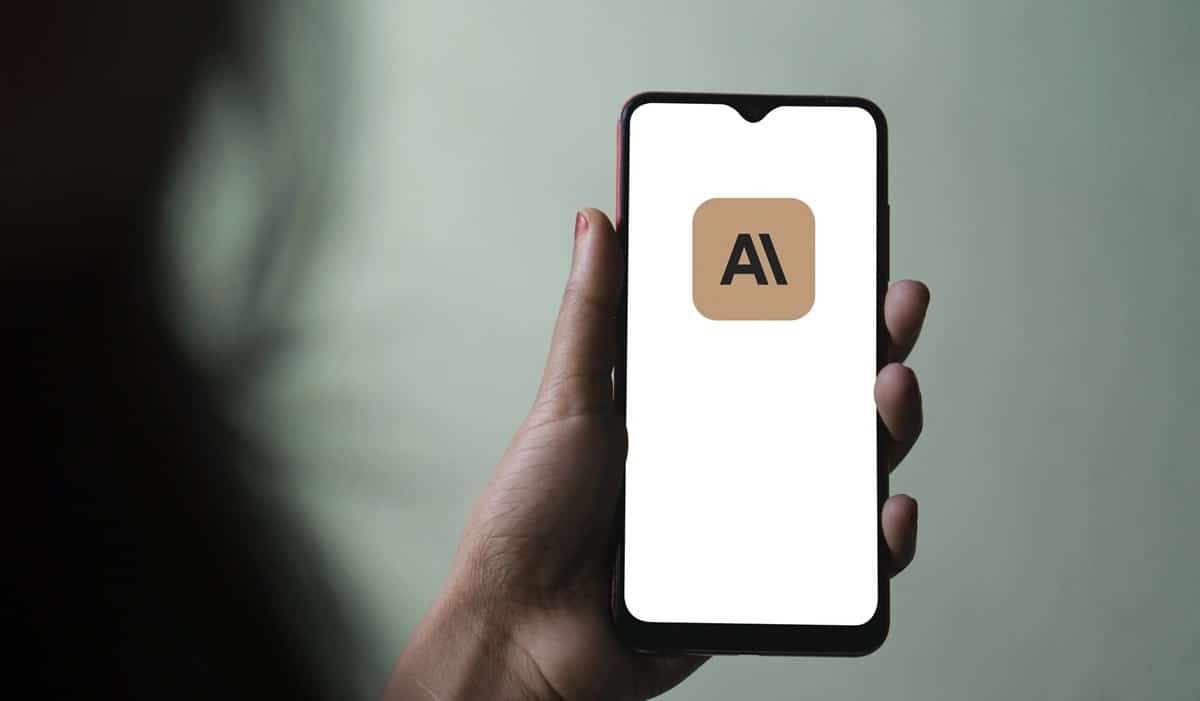 Apple apostaría por Claude d'Anthrope para desarrollar sus herramientas de