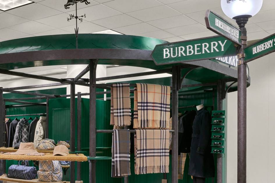 BURBERRY'S U -Durn: Menos personal, más mito de marca: ¿es