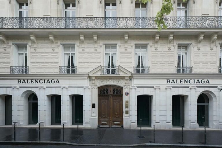 Balenciaga nombra a Nathalie Raynaud como CEO adjunta