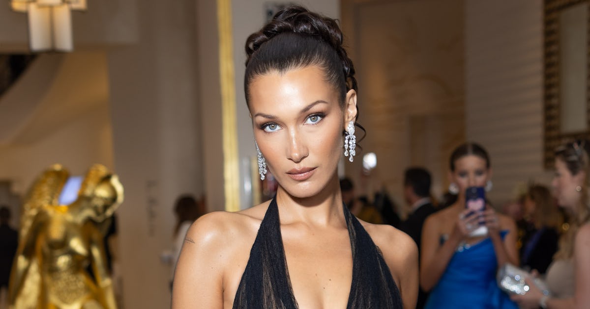 Bella Hadid se volvió rubia Honey para el Festival de