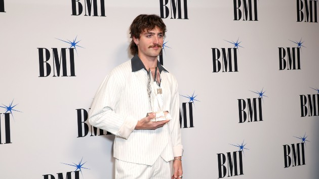 Benson Boone, Taylor Swift entre los principales homenajeados en BMI