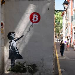 Bitcoinkoers vuelve a subir a 100,000 dólares
