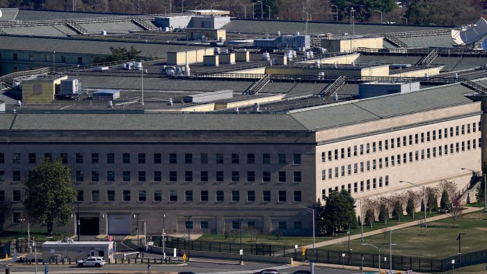 Booz Allen Axes 2.500 empleos mientras los recortes de gastos