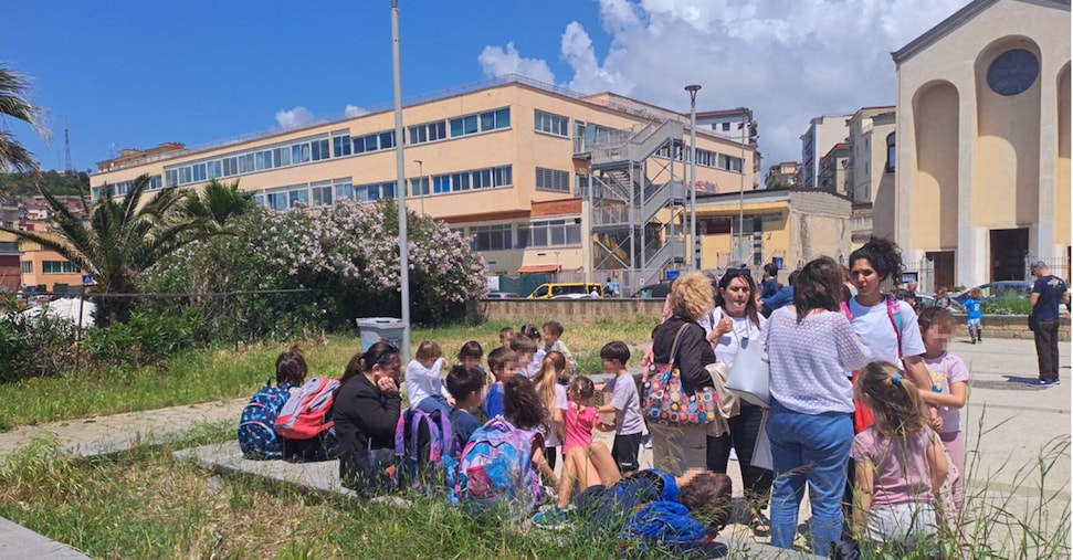 Campi Flegrei, 3 choques de terremotos hasta la magnitud 4.4.