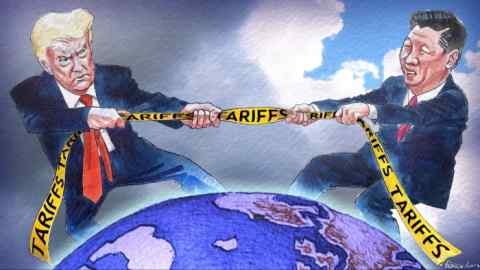 Ilustración de James Ferguson de Donald Trump y Xi Jinping de pie en el mundo mientras se involucran en un tirón de guerra usando una cinta amarilla con la palabra aranceles repetidos a través de ella.