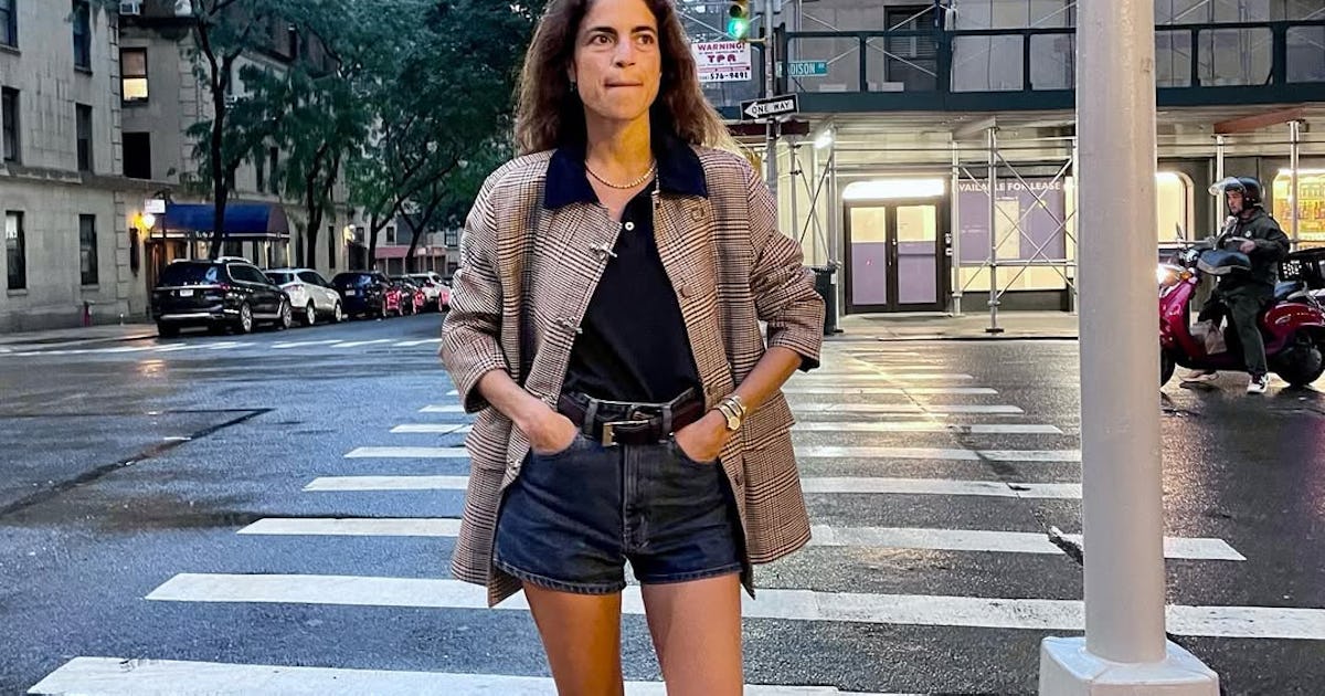 Cómo diseñar pantalones cortos de mezclilla de una manera elevada