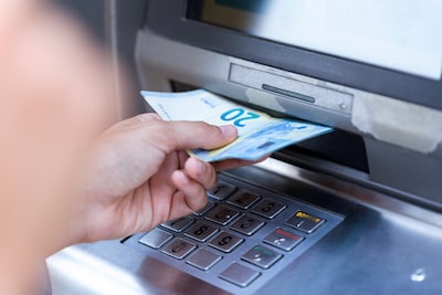 Consejo: al menos 70 euros en efectivo en la casa