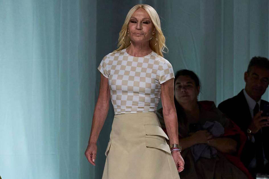 De la musa a la matriarca de la moda: Donatella