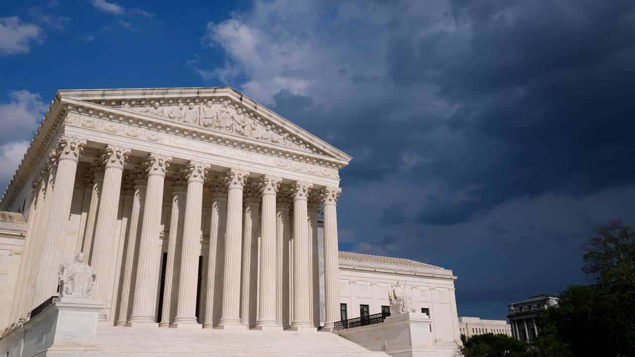 Decreto de la ley de nacimiento de Trump: Tribunal dividido