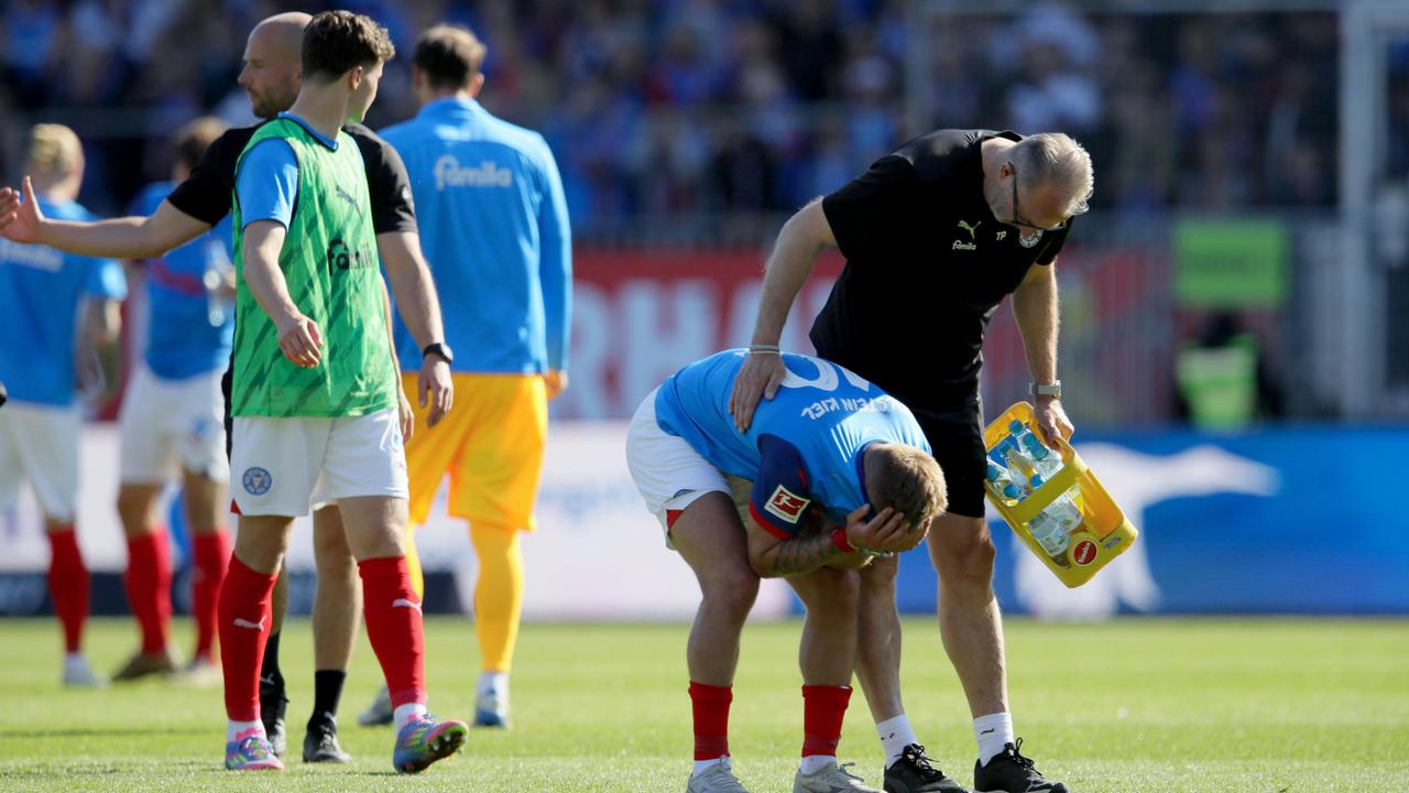 Derrota en casa contra Friburgo: Kiel desciende en la segunda