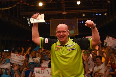 Después de vacaciones y cumpleaños, Michael Van Gerwen regresa al
