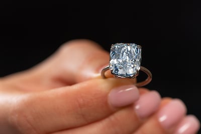 Diamante azul raro de 10.3 quilates de diamantes de 19