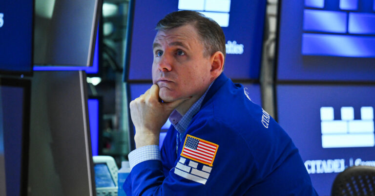 Dow sube después de la reversión de aranceles de Trump