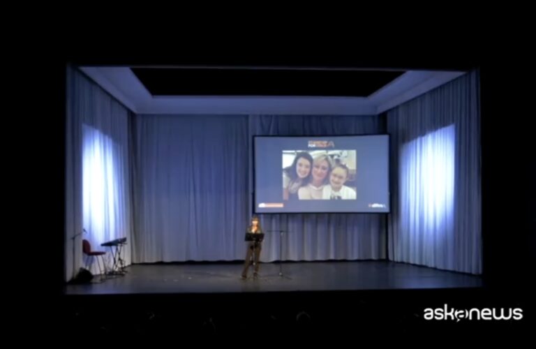Durante el evento Terre des Hommes "Defiende a las chicas"