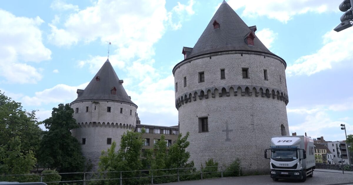 Easterfoor Kortrijk está en él: Foorskramers críticamente sobre la ubicación