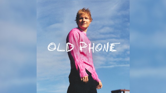 Ed Sheeran se pone nostálgico en el video 'Old Telephone'