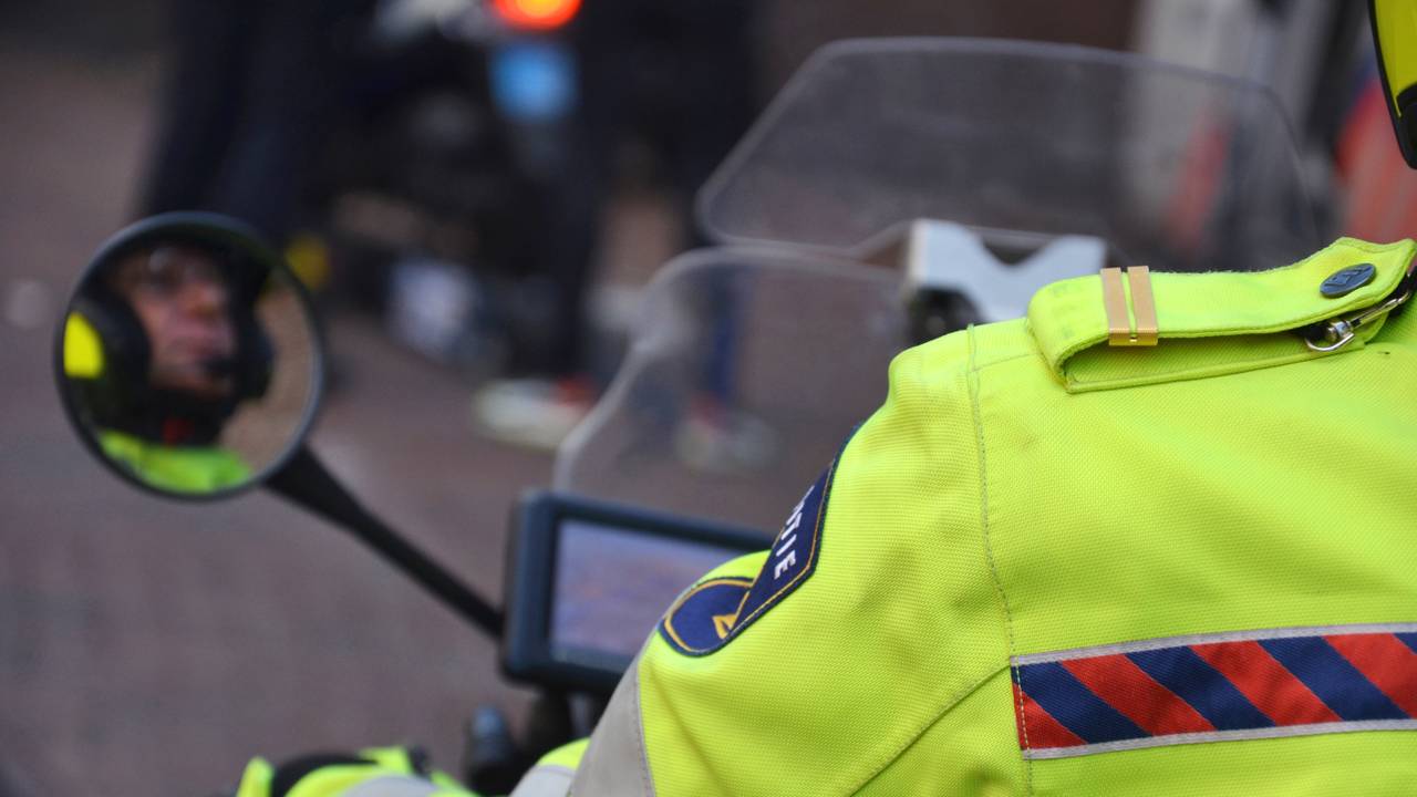El agente del motor se monta contra la cámara de