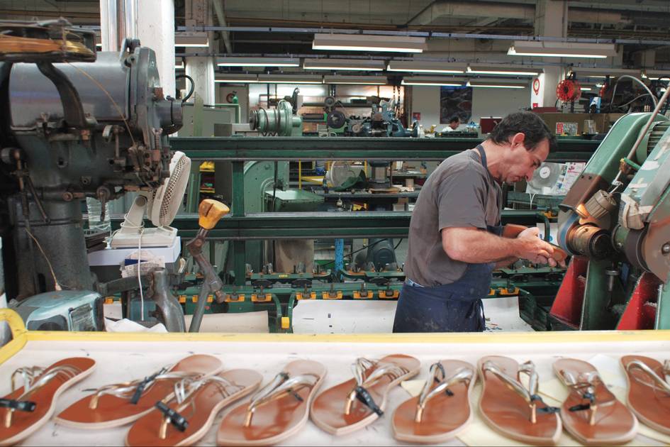 El fabricante de zapatos Clergerie salvó en el último minuto: