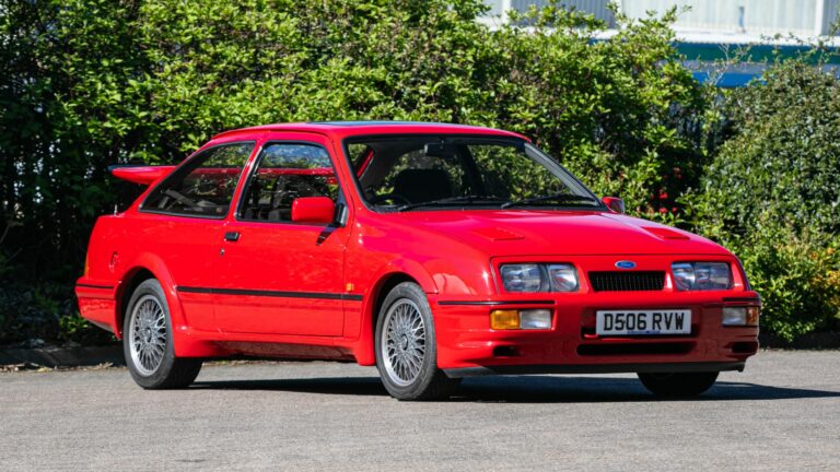 El icónico Ford Sierra Cosworth se venderá por £ 90,000,