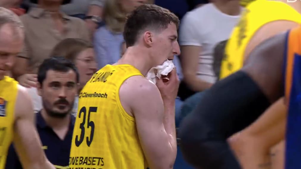 El jugador tiene que seguir el shock de la sangre