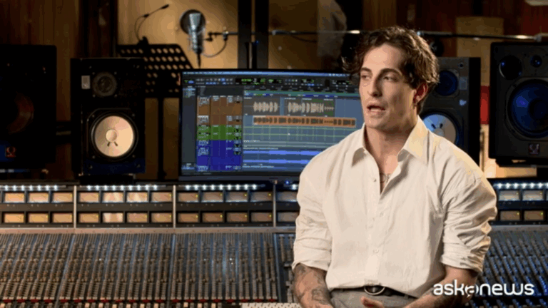 El líder del Maneskin, Damiano David, con su primer álbum