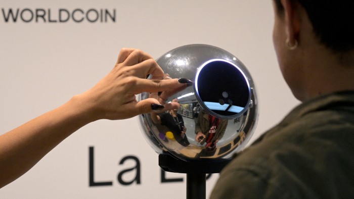 El proyecto de escaneo de globos ocular de Sam Altman