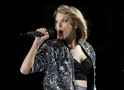 Taylor Swift ahora está en Spotify y Apple.
