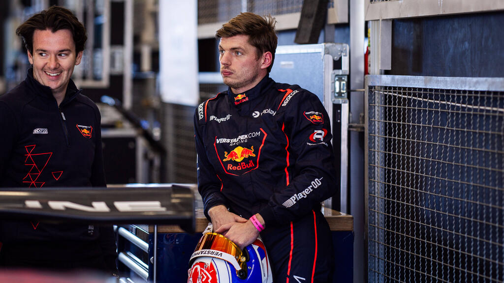 Ex campeón del mundo da un consejo verstappen