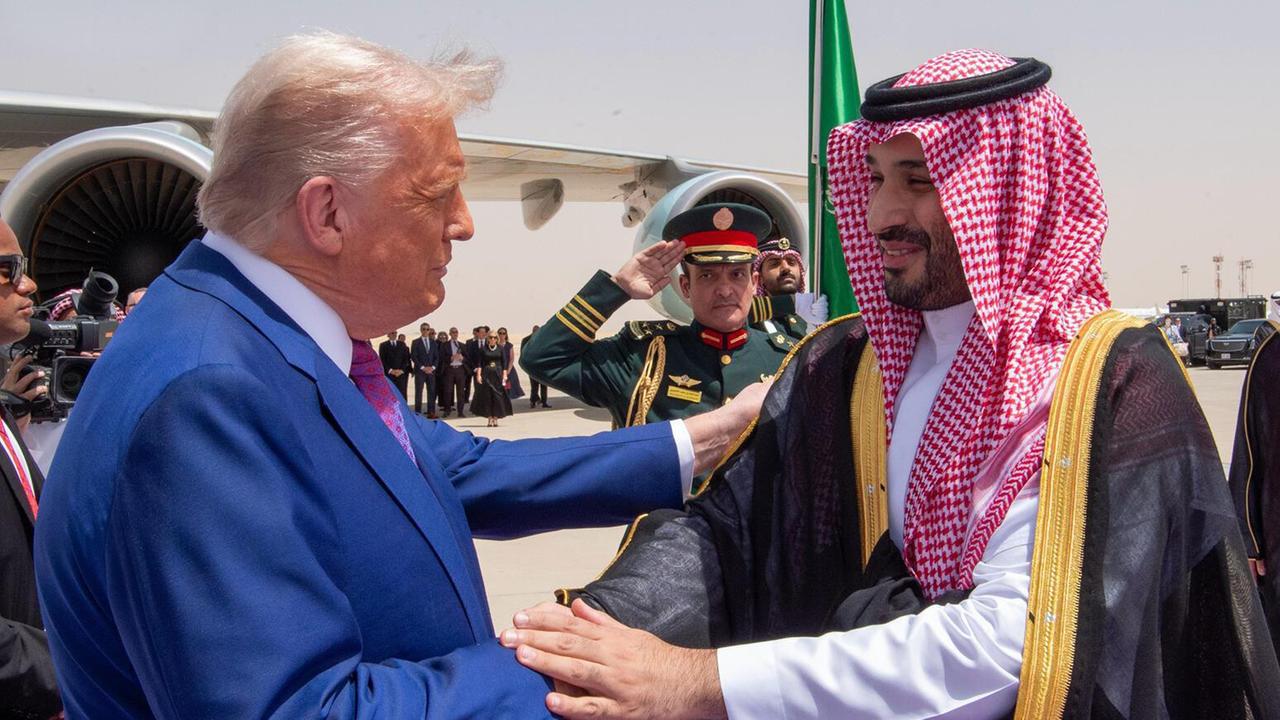 Experto en el Medio Oriente: Trump quiere rellenar bolsas