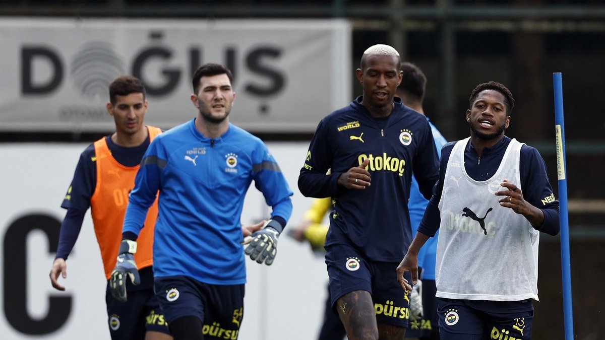Fenerbahce, Eyüpspor Match Preparations continuó