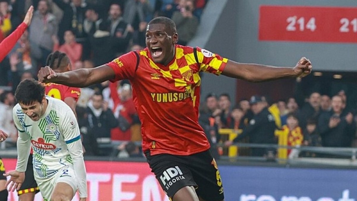 Firma con Göztepe Heliton