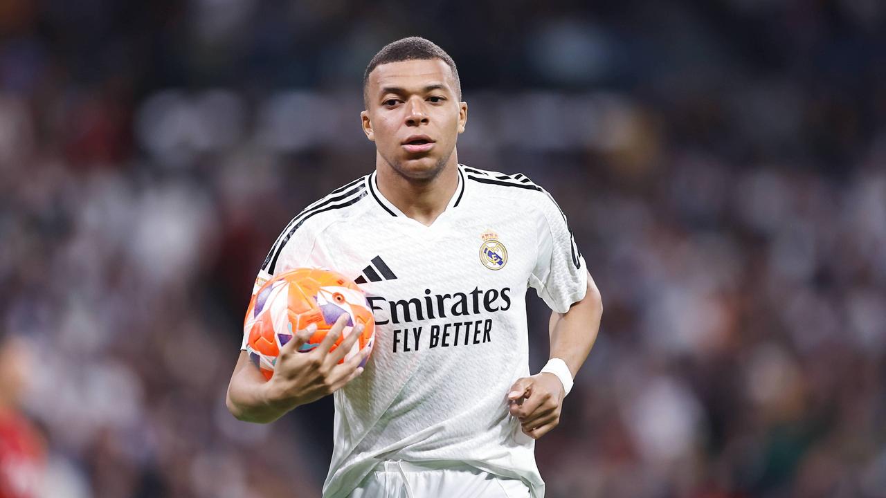 Fútbol: Mbappé gana el zapato dorado por primera vez