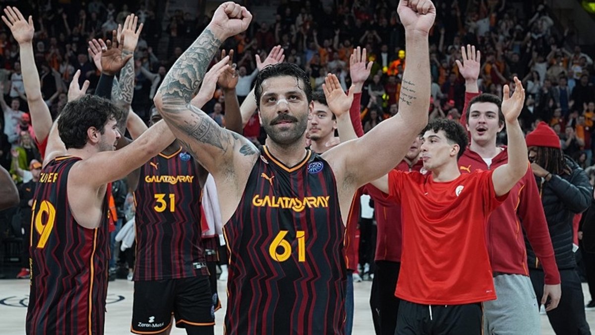Galatasaray quiere ser el primer equipo turco en ganar la